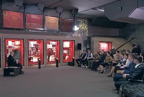 В музее-панораме «Сталинградская битва» состоялась встреча Владимира Путина с представителями общественных патриотических и молодёжных организаций.